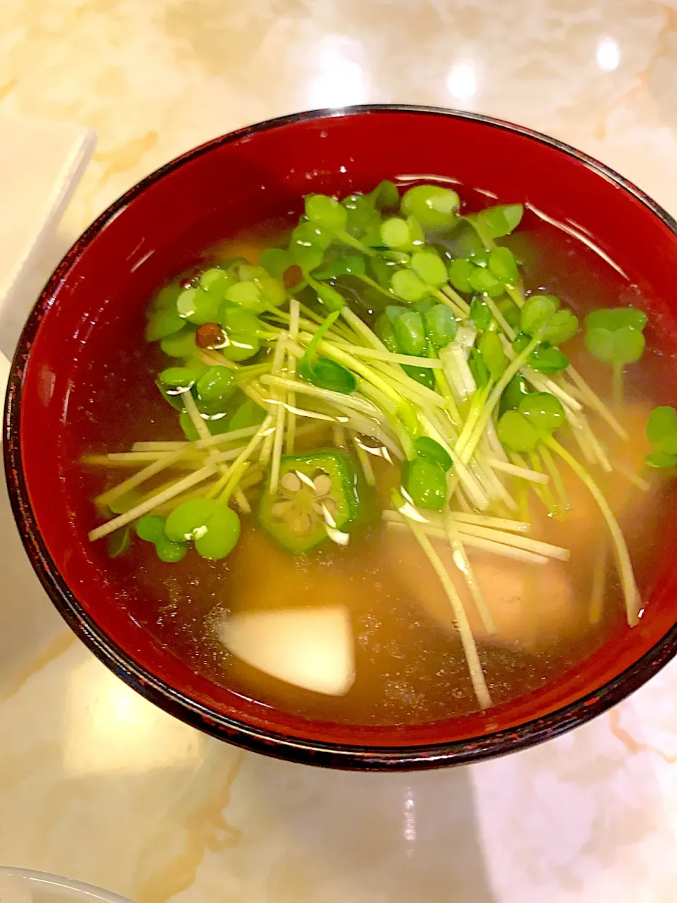 葛打ち鶏とオクラのお吸い物|アプリールクッキングスタジオさん