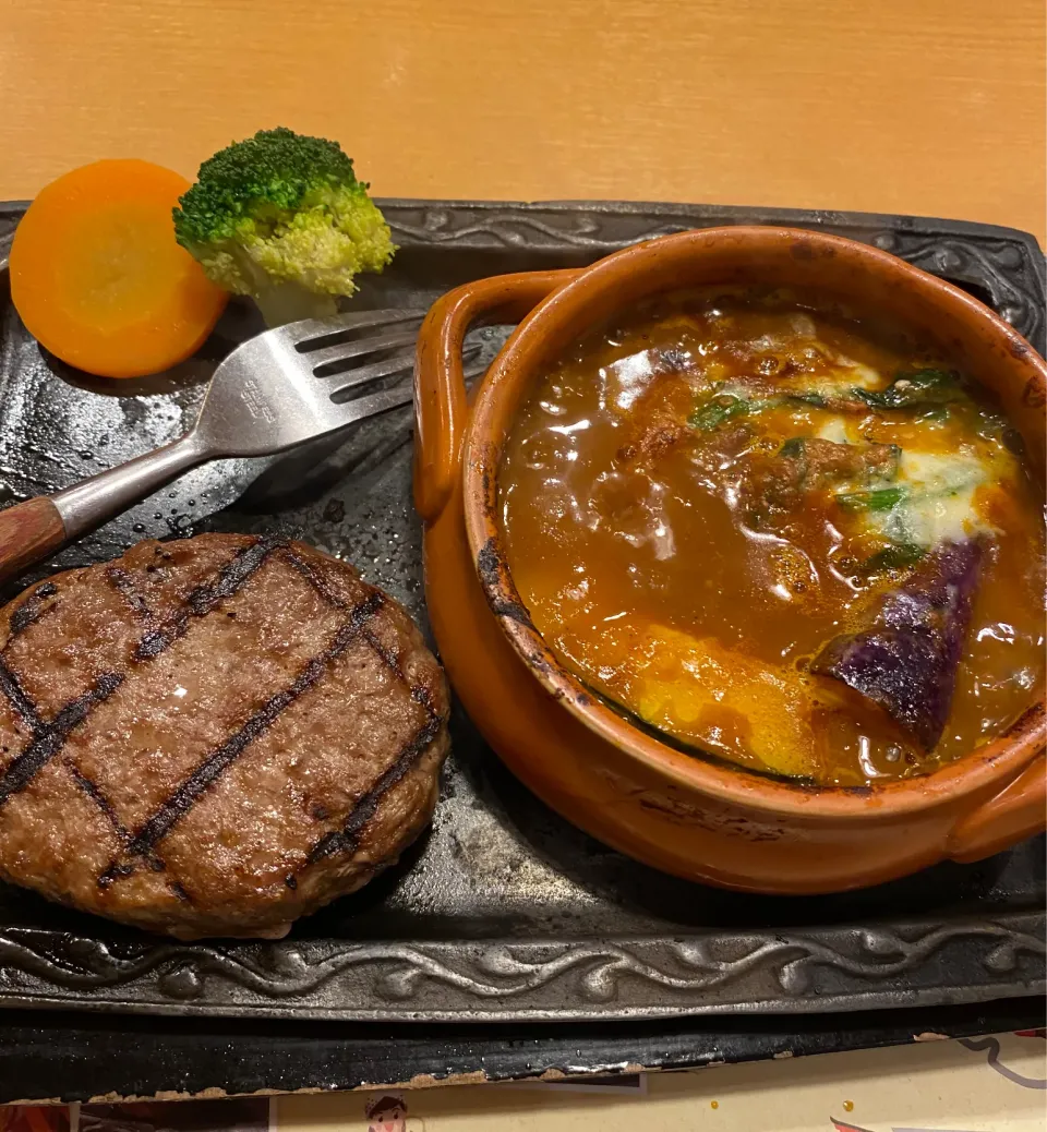 さわやかのカレーとハンバーグ🍛|わこさん