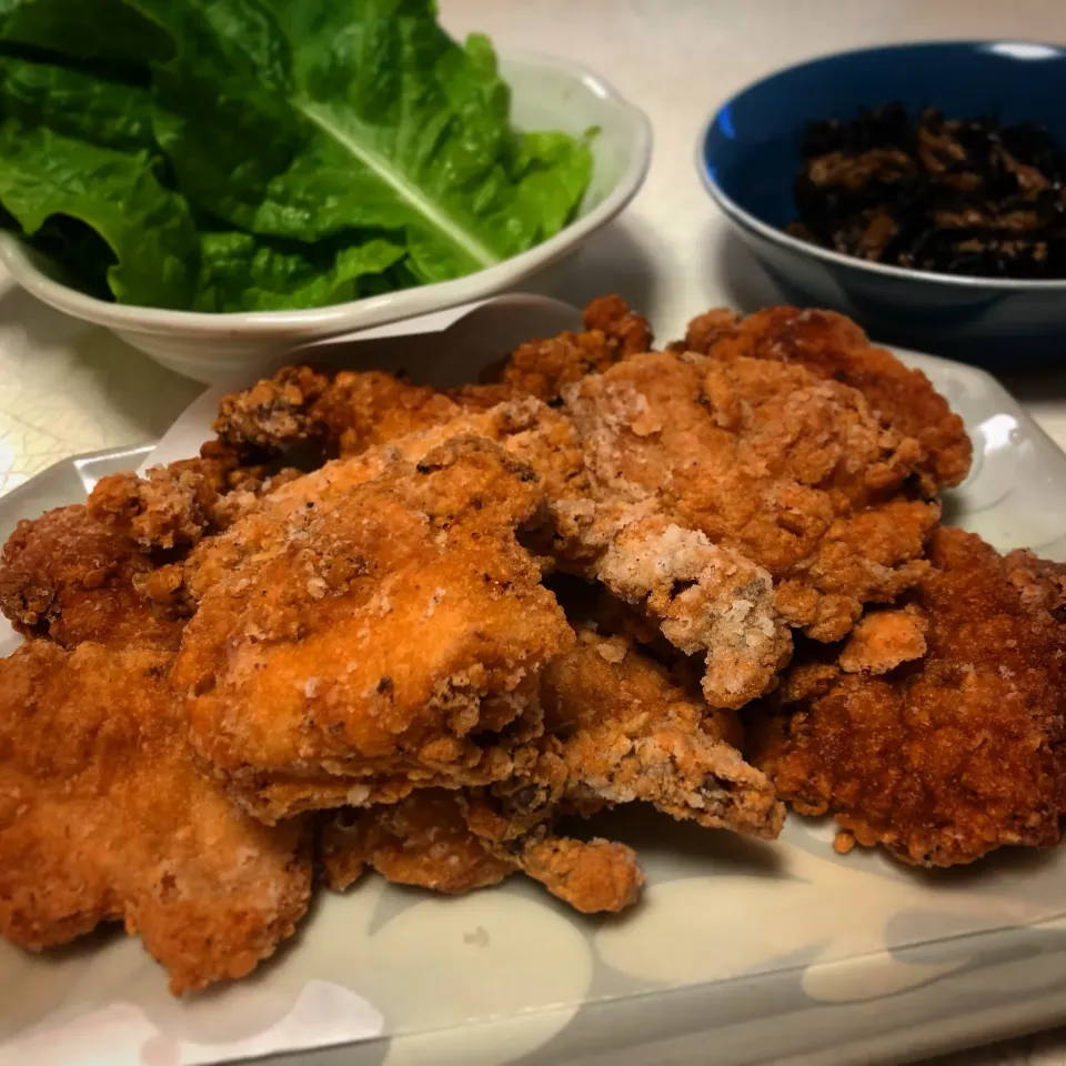 ニンニクで下味しっかり🧄
ジューシー鶏むね肉の唐揚げ🍗|Yossarianさん