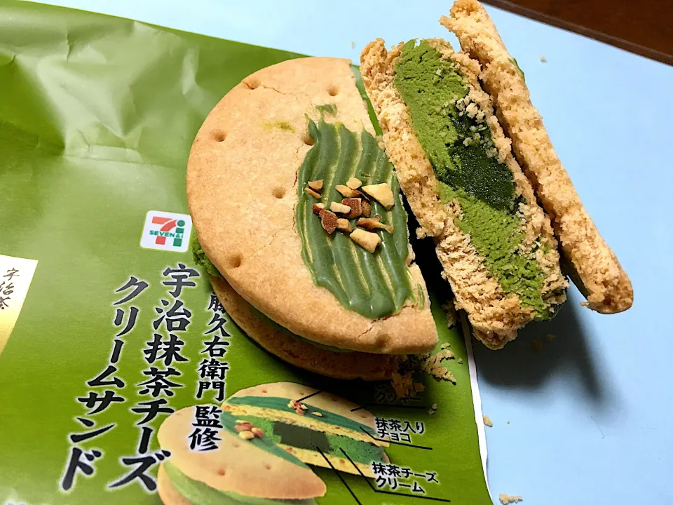 宇治抹茶チーズクリームサンド|はっちぃさん