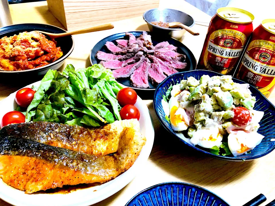 贅沢華金御飯〜鮭のムニエル、ローストビーフ〜|MinaDaiさん