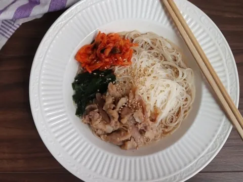 豚キムチのナムルぶっかけそうめん|ヤマサ醤油公式アカウントさん