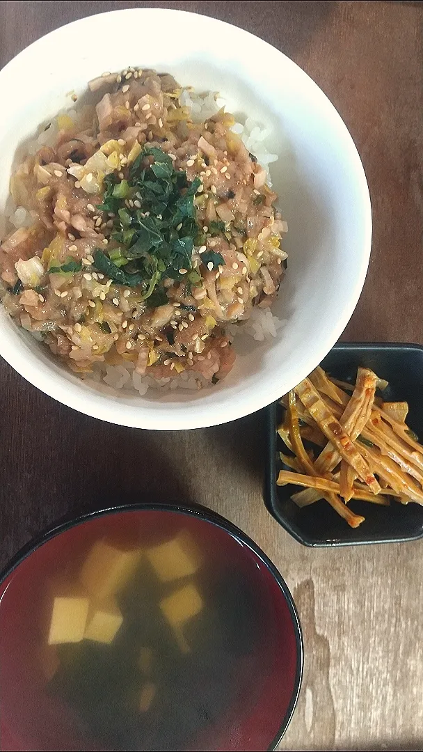 餃子の中身丼|まにょさん