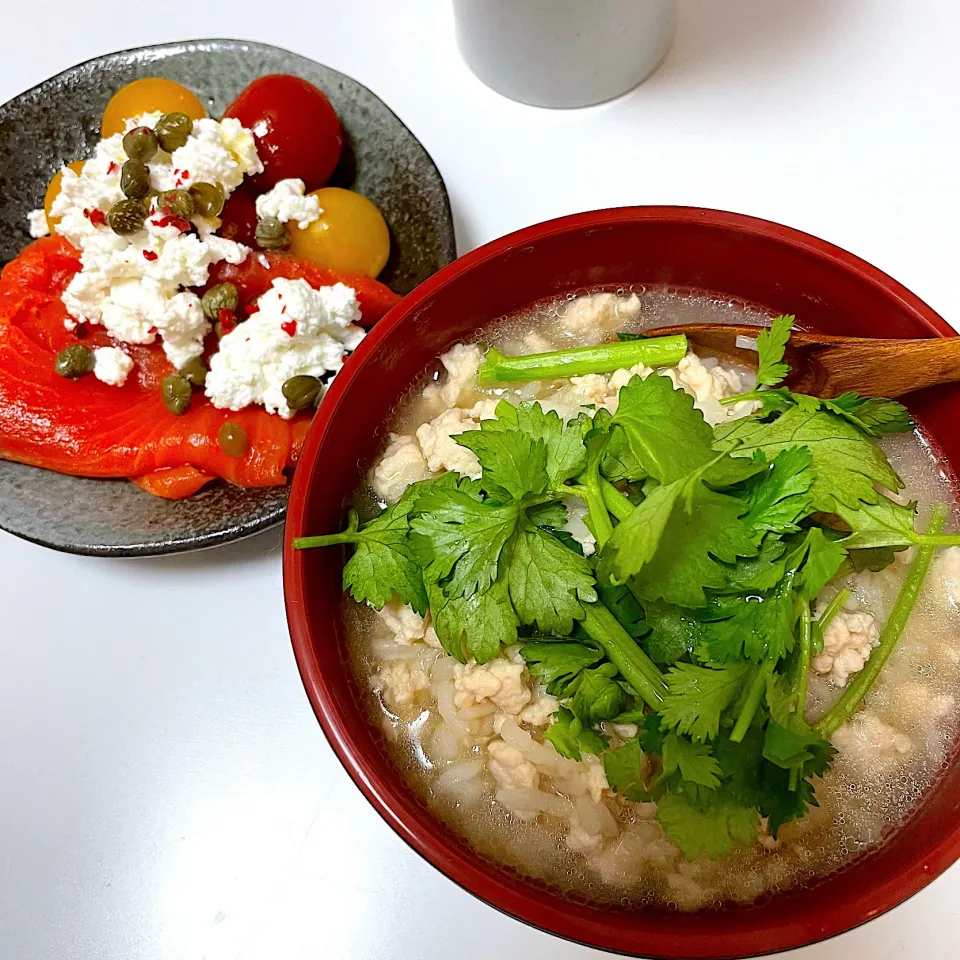 Snapdishの料理写真:鶏ひき肉エスニックお粥|Masamiさん