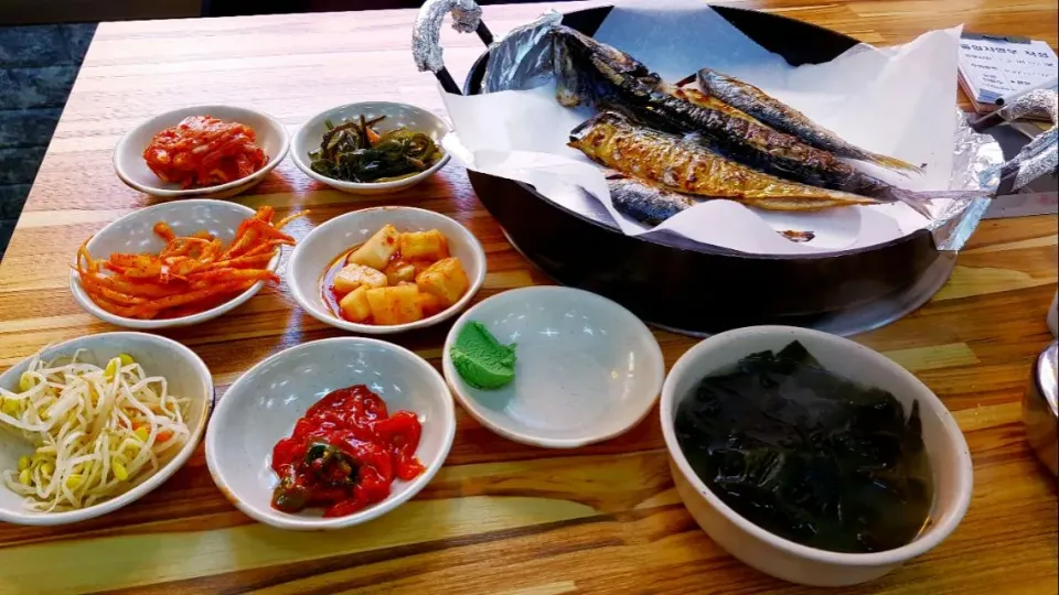 grilled fish for lunch at Soraepogu fish market|steven z.y.さん