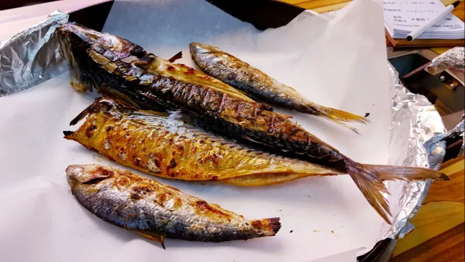 grilled fish for lunch at Soraepogu fish market|steven z.y.さん