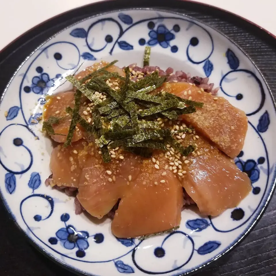 Snapdishの料理写真:簡単　鮭漬け丼|ポロポロさん