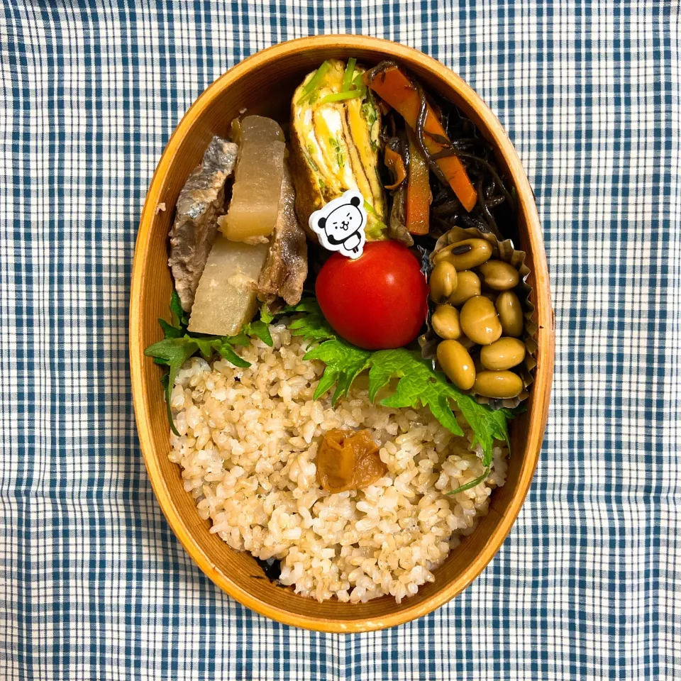 Snapdishの料理写真:2021/03/30
鰤🐟と大根の生姜味噌煮
三つ葉入り卵焼き
ひじき煮
ひたし豆
ミニトマト🍅|aichanさん