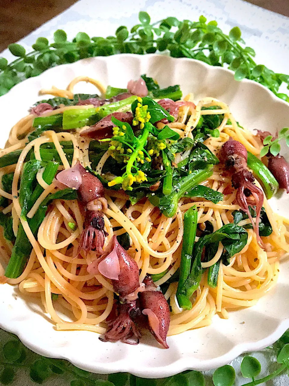 Snapdishの料理写真:アッチさんの料理 ホタルイカと菜の花のパスタ|🌺🌺Foodie🌺🌺さん