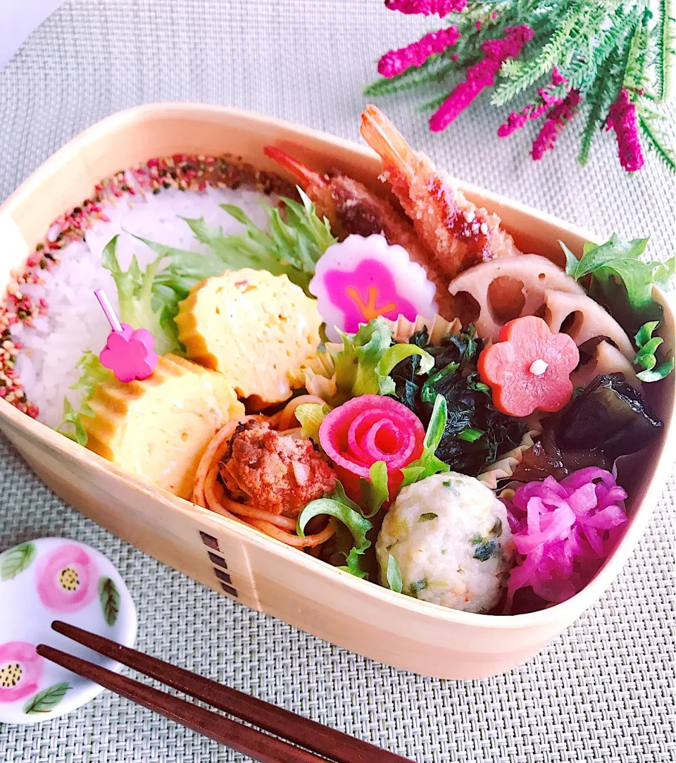 ちゃべの料理 《ミートボールパスタ》も入れて春のお弁当🌸|ちゃべさん