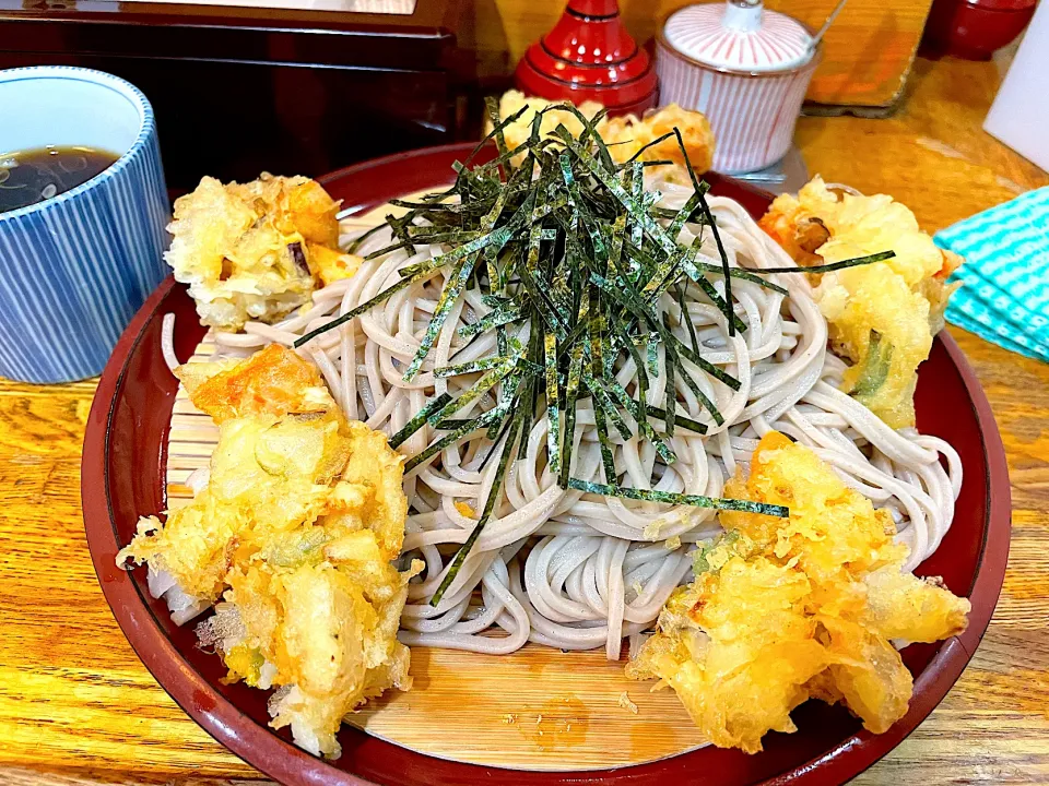 ざるかき揚げ大盛り|流線形さん