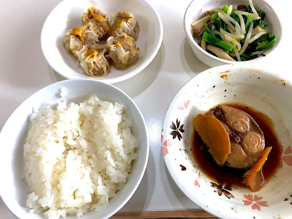 お昼はさば味噌といつぞやのシュウマイとのらぼう菜のソテー|イケイチさん