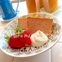 Snapdishの料理写真:絶品❤練乳＆苺のミルクシフォンケーキஐஃ|🍓ふみふみ🍓さん