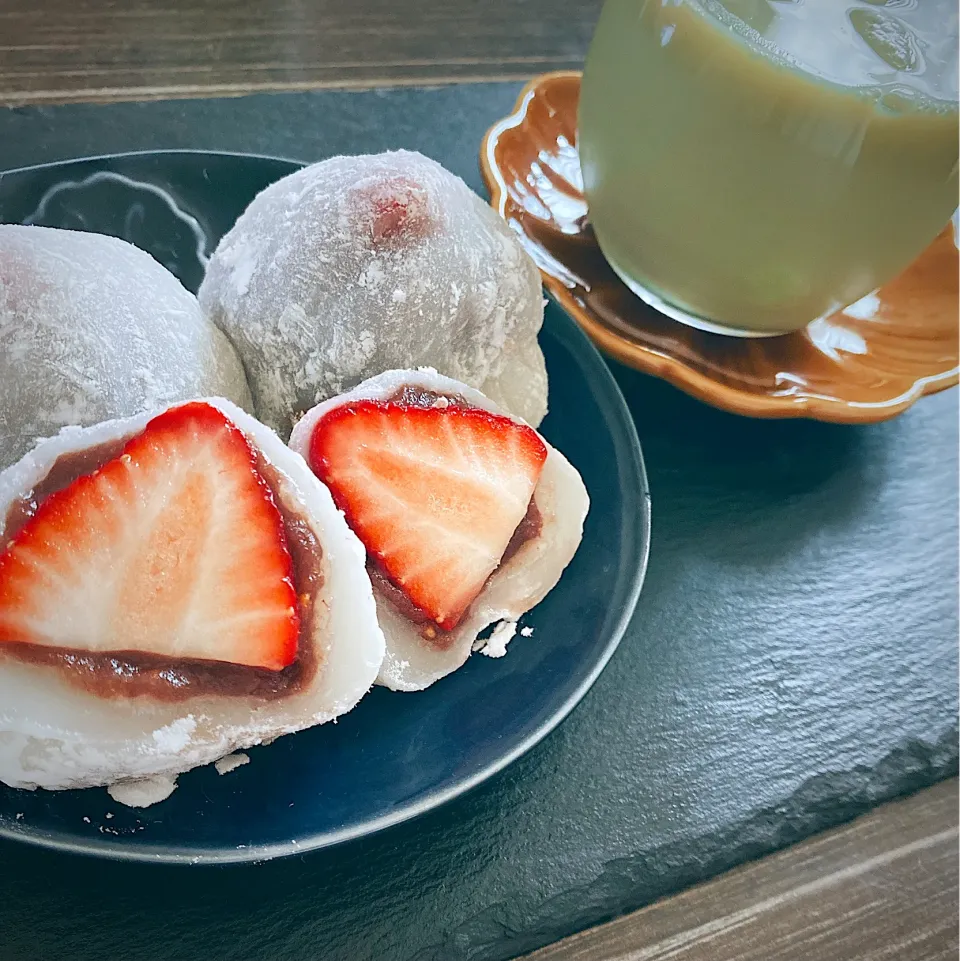 Snapdishの料理写真:もちもち苺大福|綾さん