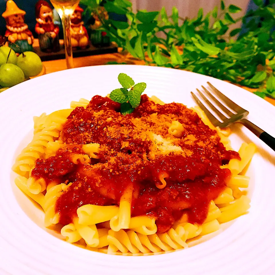 カサレッチェとフジッリミックスのミートパスタ🍝　白ワイン🥂をお供に‼️|Sの食卓さん