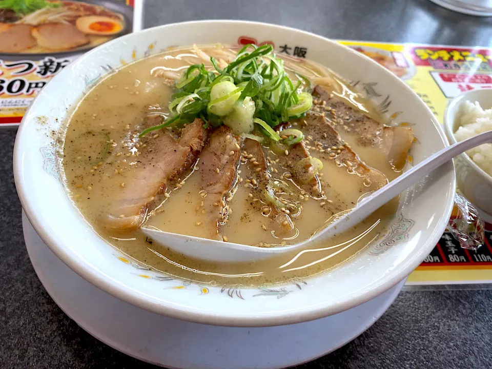 大阪ふくちぁんラーメンのチャーシュー麺^_^|tubakiさん