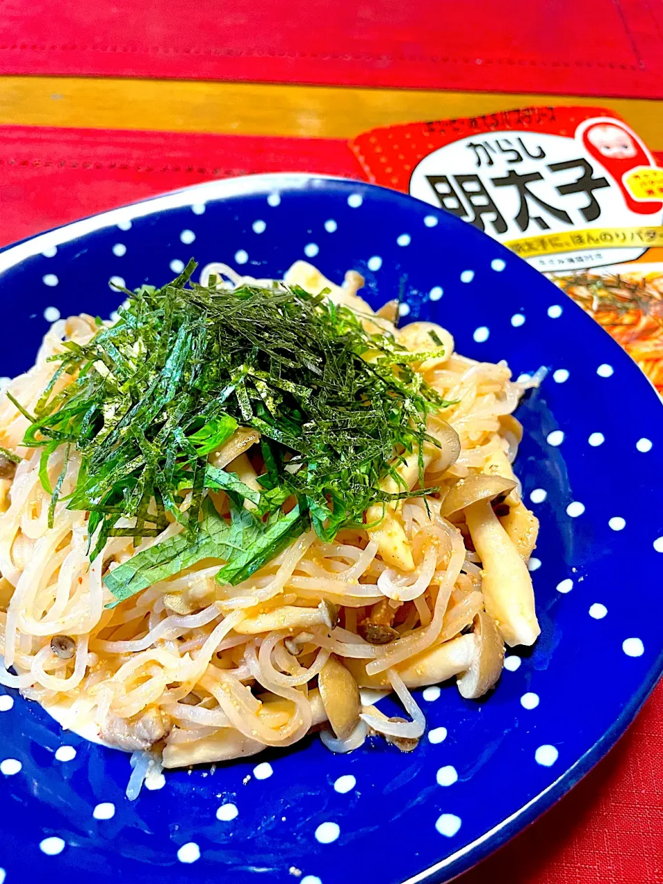 糸こんにゃくとしめじの明太炒め🍀|おかちさん