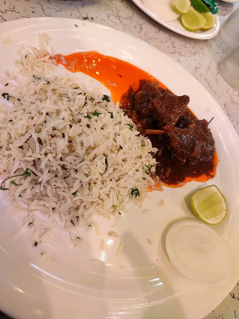 Snapdishの料理写真:mutton rogan josh with jeera rice🍖🍚|nikkさん