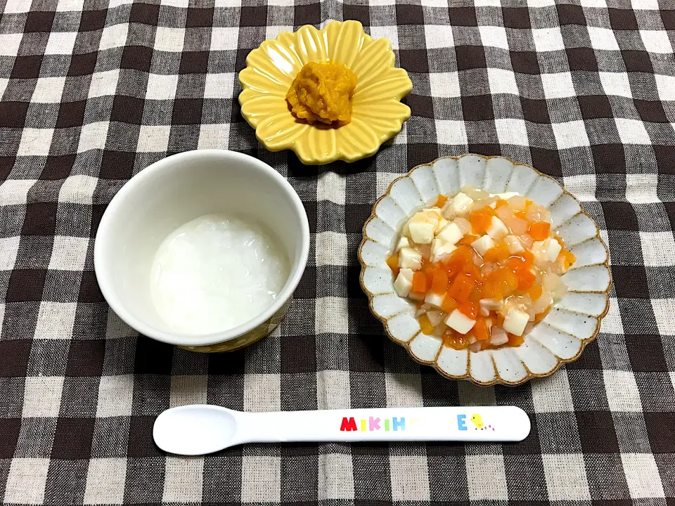 【離乳食】大根とにんじんの豆腐あんかけ、ツナとかぼちゃのサラダ、7倍がゆ|sayaさん