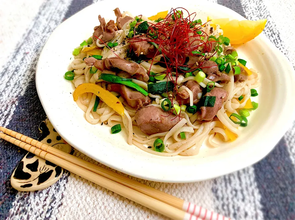 砂肝とニラのスパイシー塩焼きそば|ひろりんさん