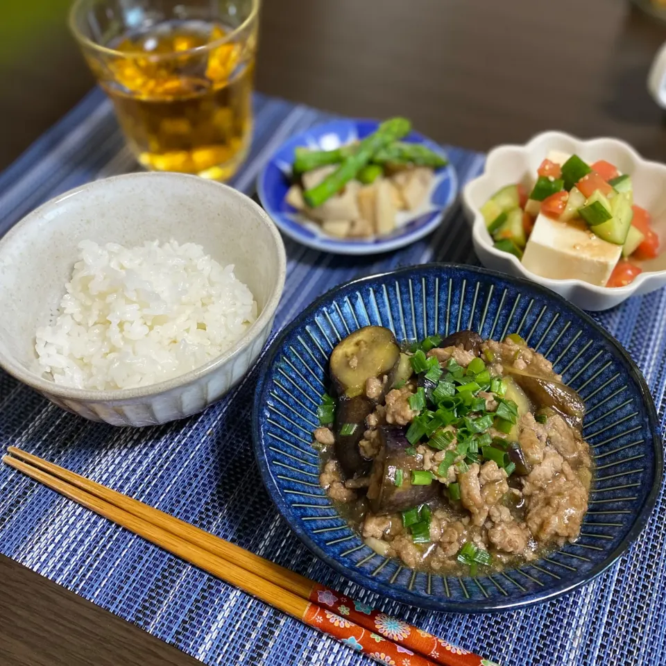 Snapdishの料理写真:麻婆茄子　アスパラとエリンギのバター醤油いため|ちぐあささん