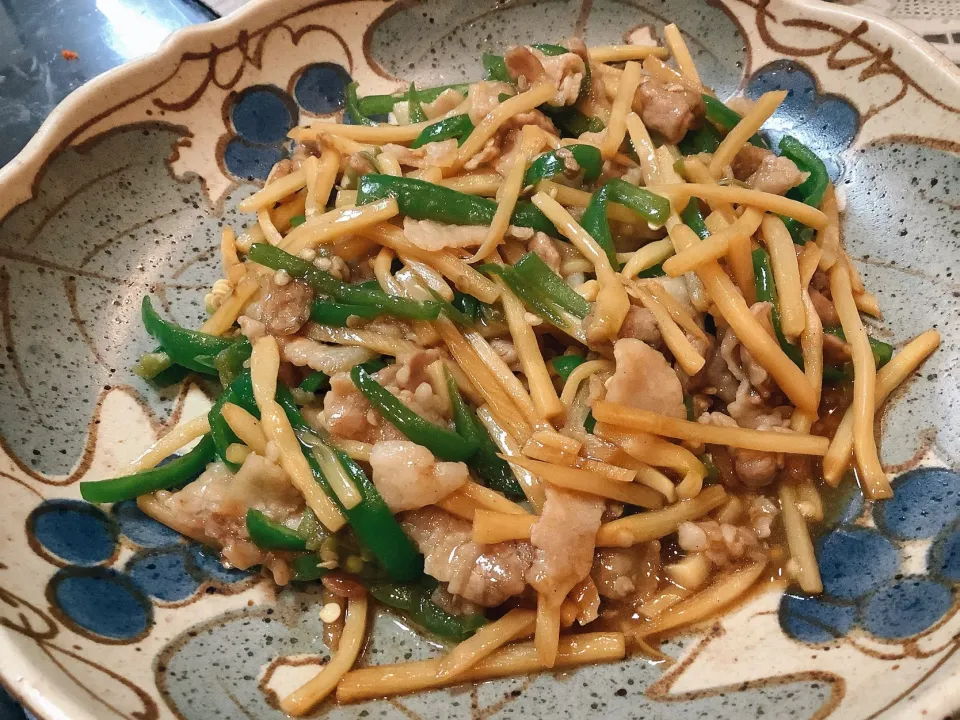 あっしの得意料理💪😋「青椒肉絲」|アライさんさん