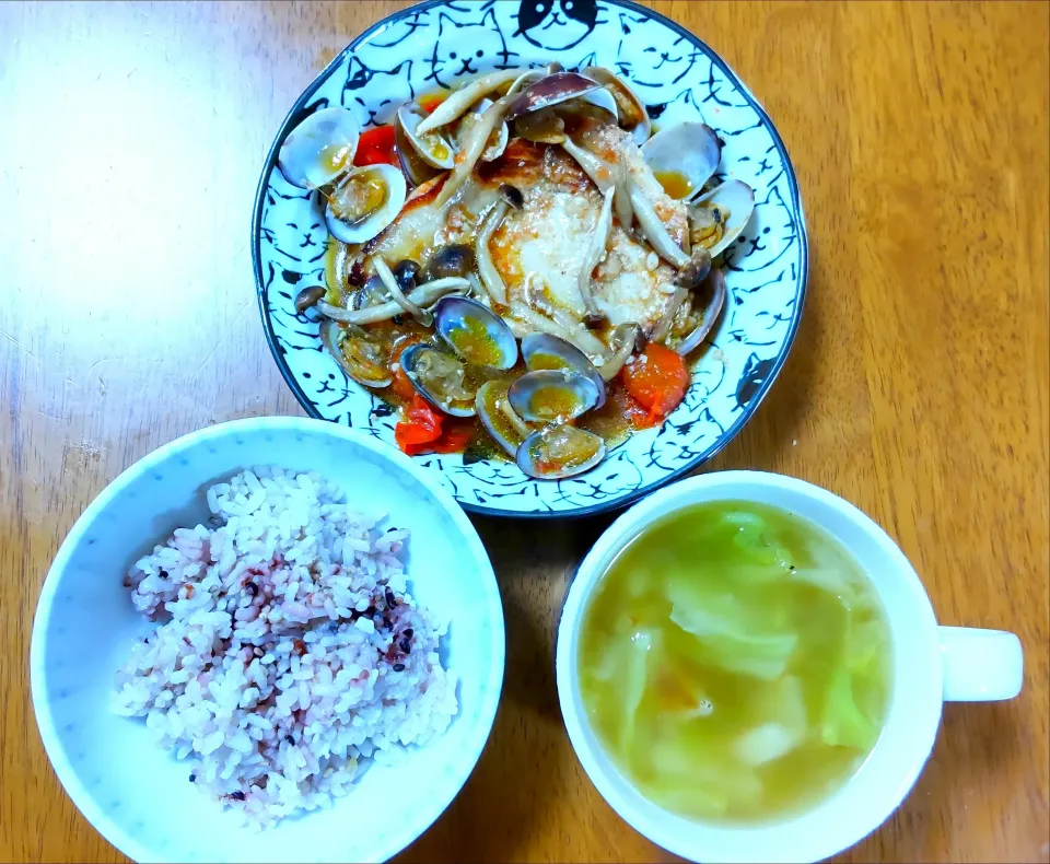 ３月１９日　めかじきの塩麹アクアパッツァ　焼きキャベツのスープ|いもこ。さん