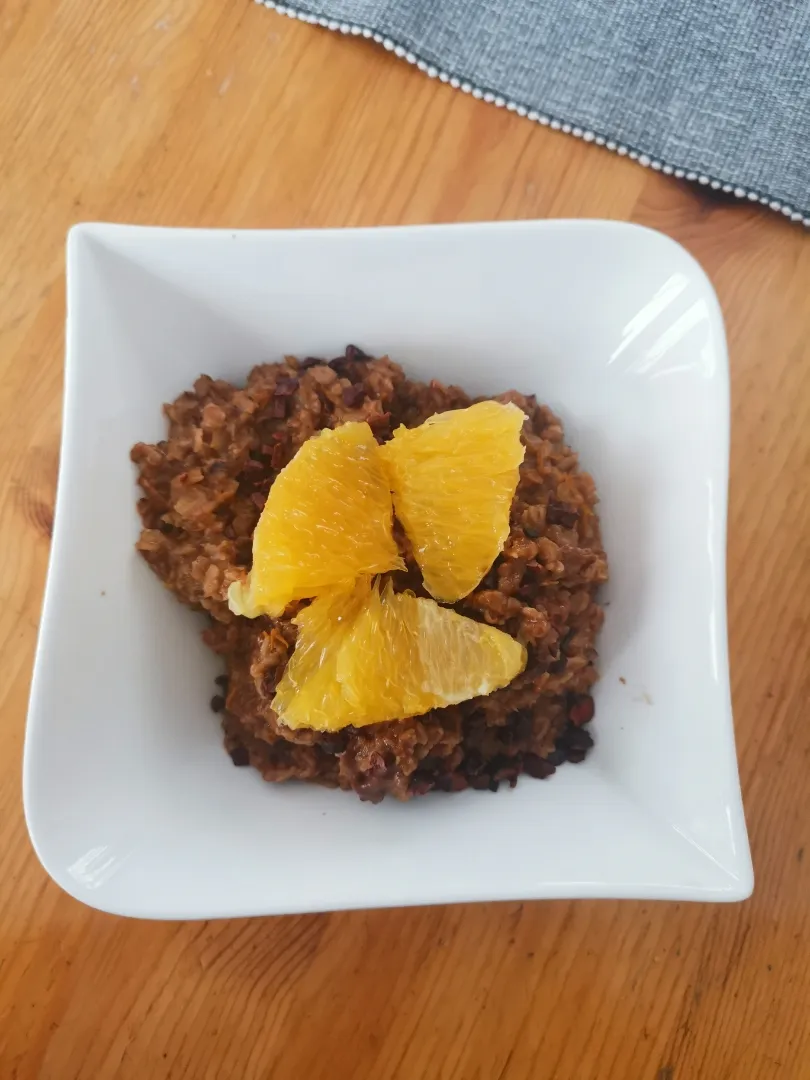 Chocolate porridge with orange pieces 🍫🍊😍|Isabelleさん