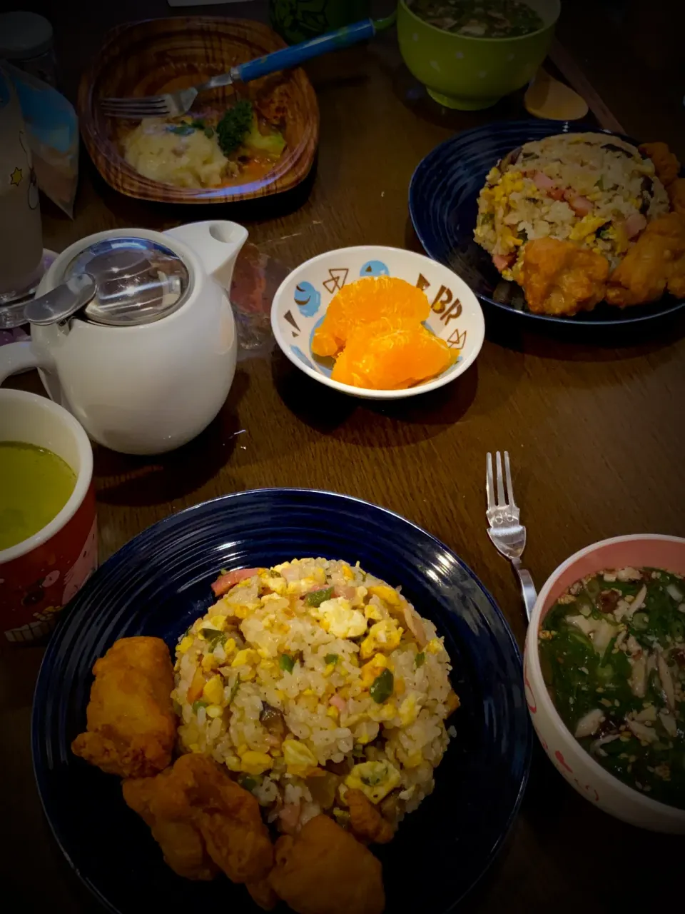 ベーコンと卵のチャーハン　鶏唐揚げ　豆腐と葱の胡麻スープ　お茶|ch＊K*∀o(^^*)♪さん