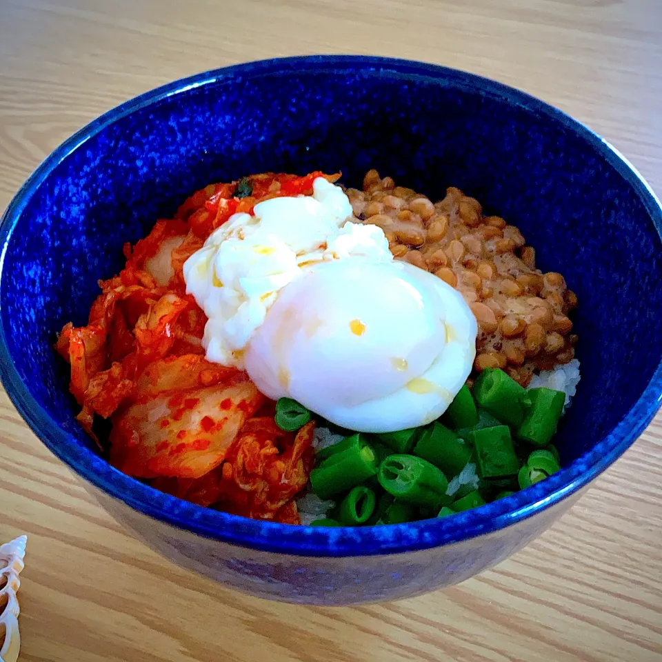 温玉納豆キムチ丼|ツインうさぎさん