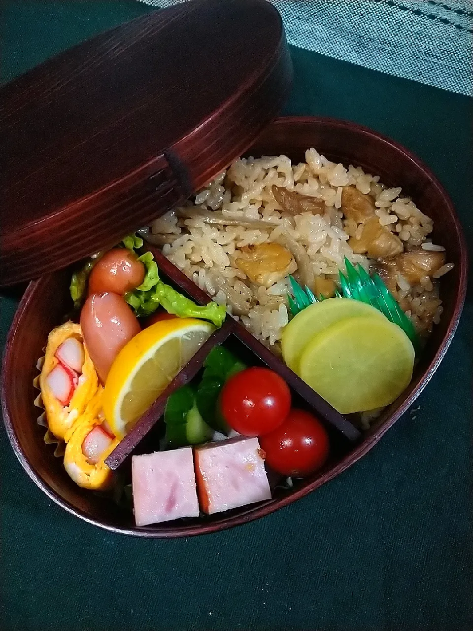 鶏とごぼうの炊き込みご飯
　今日のお弁当*33|cheryl_tasteさん