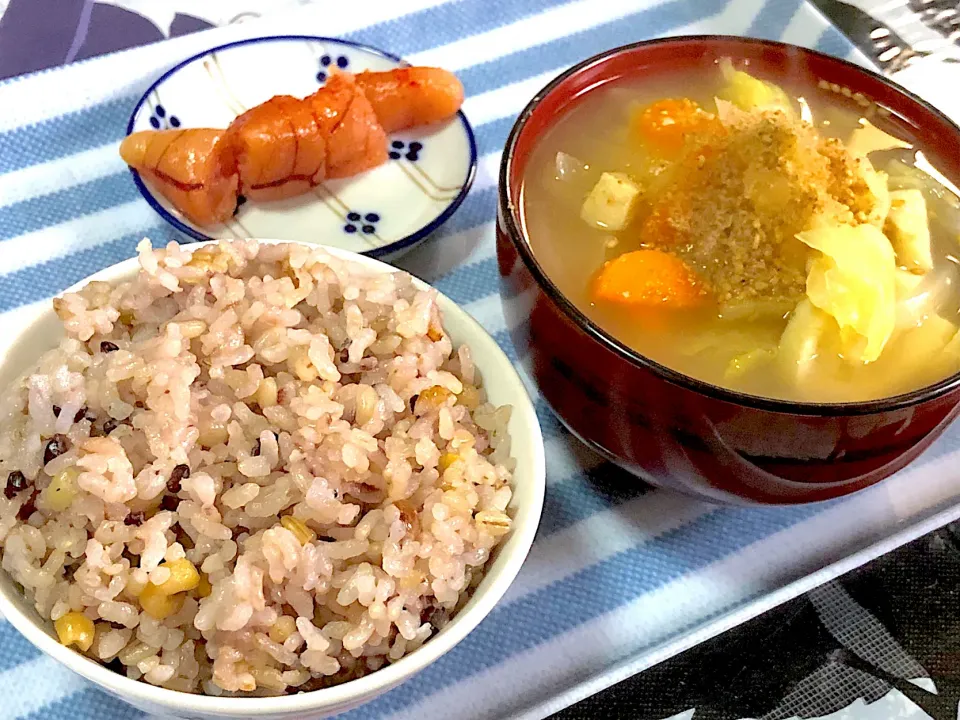 Snapdishの料理写真:もち麦雑穀ごはん/明太子/味噌汁|チャコ姫さん