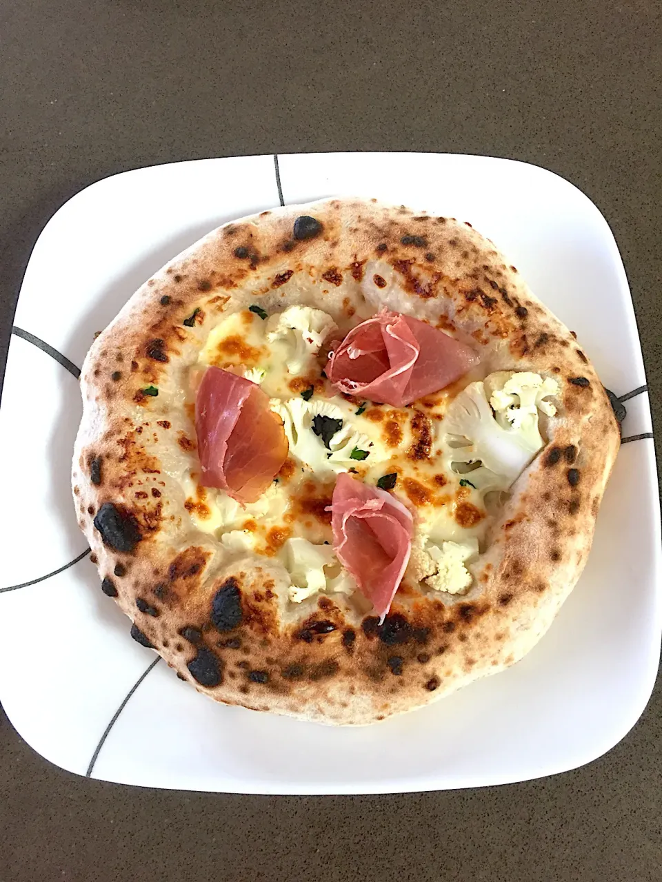 Cauliflower & Prosciutto Pizza|Stella Jaksさん