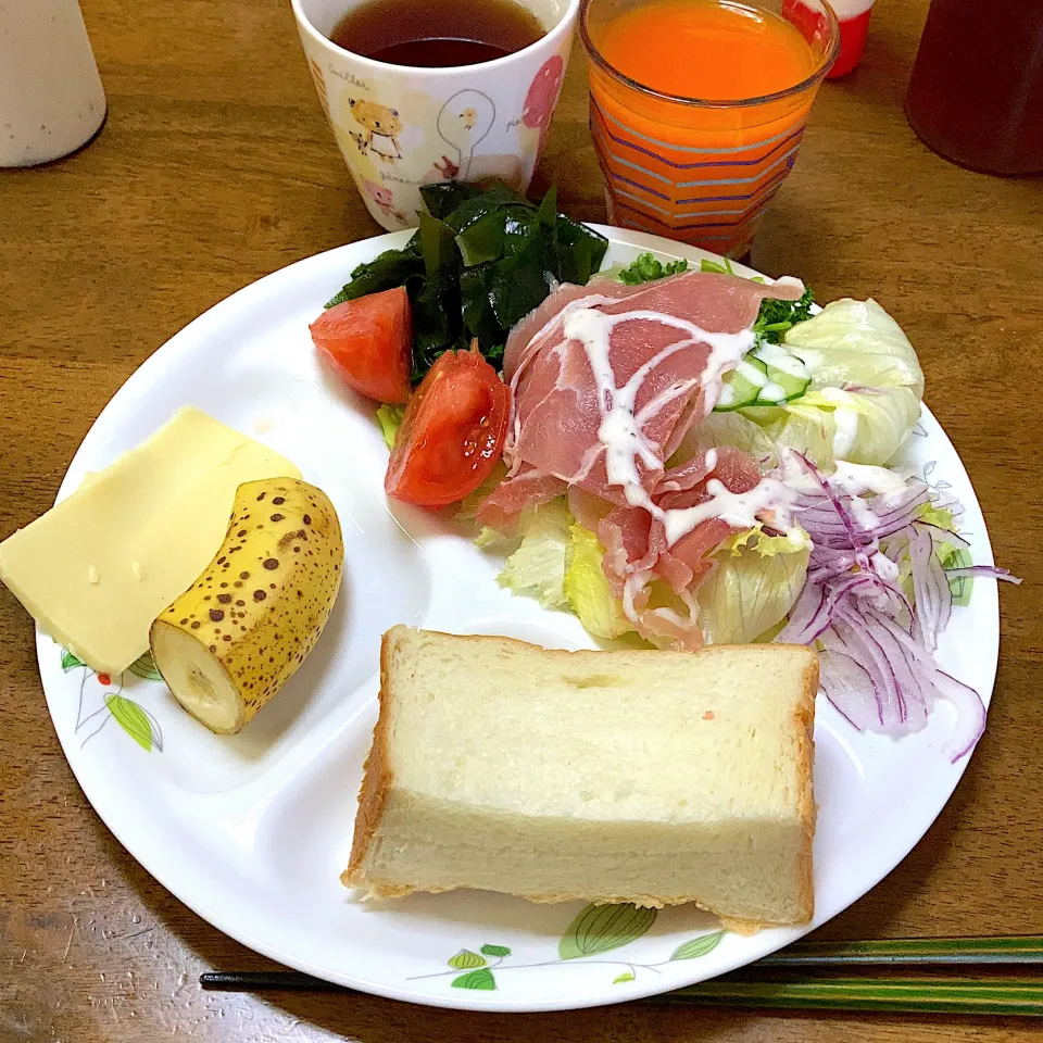 食パン🍞サラダ🥗|みんみんさん