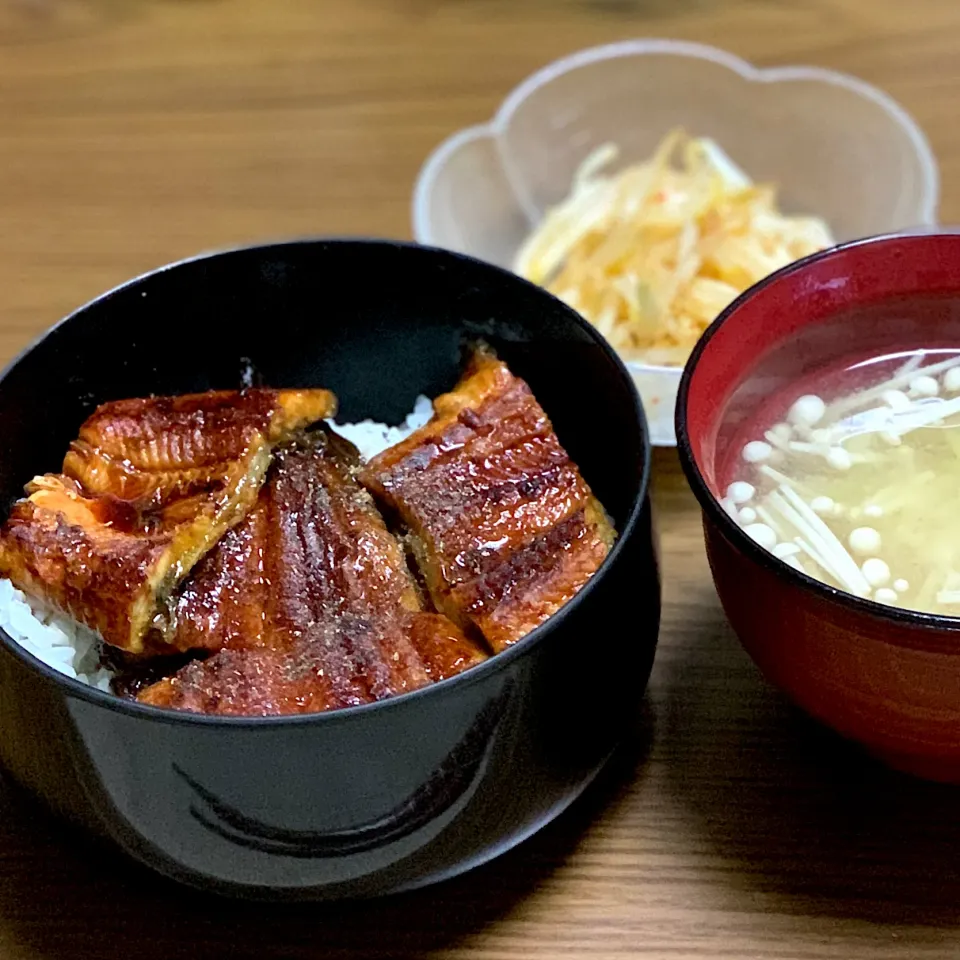 鰻丼、もやしのナムル、えのきと茗荷乃お味噌汁|sakiさん