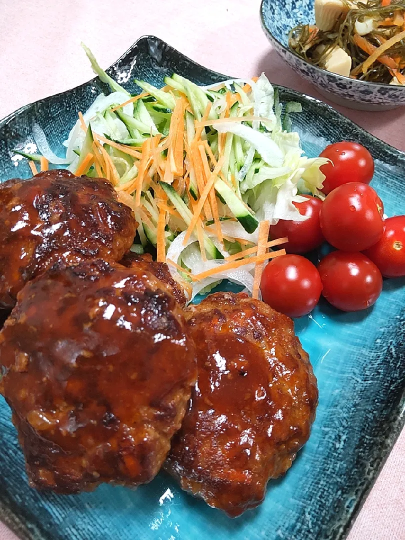 ☆今日の晩ごはん☆　ハンバーグ　糸昆布の煮物|hamamaさん