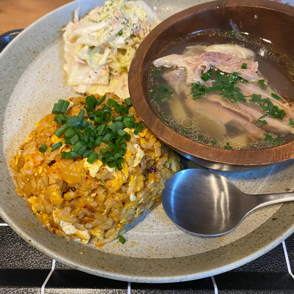 ・キムチ炒飯・参鶏湯風スープ・コールスロー|まぁちゃんさん