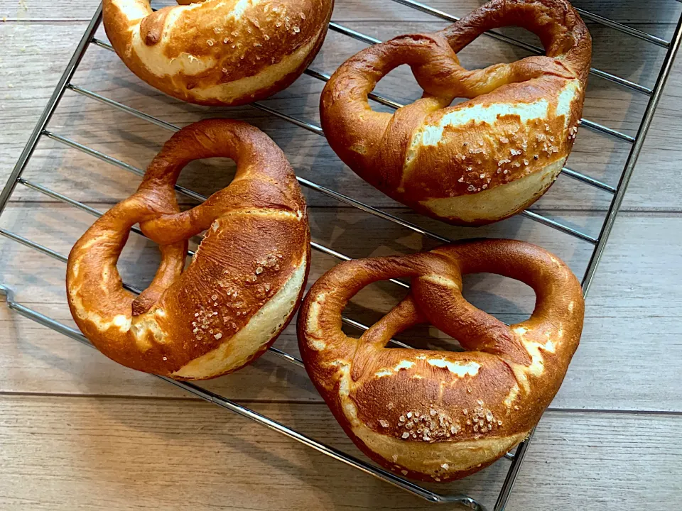 🥨プレッツェル焼き上がり〜|いちごさん