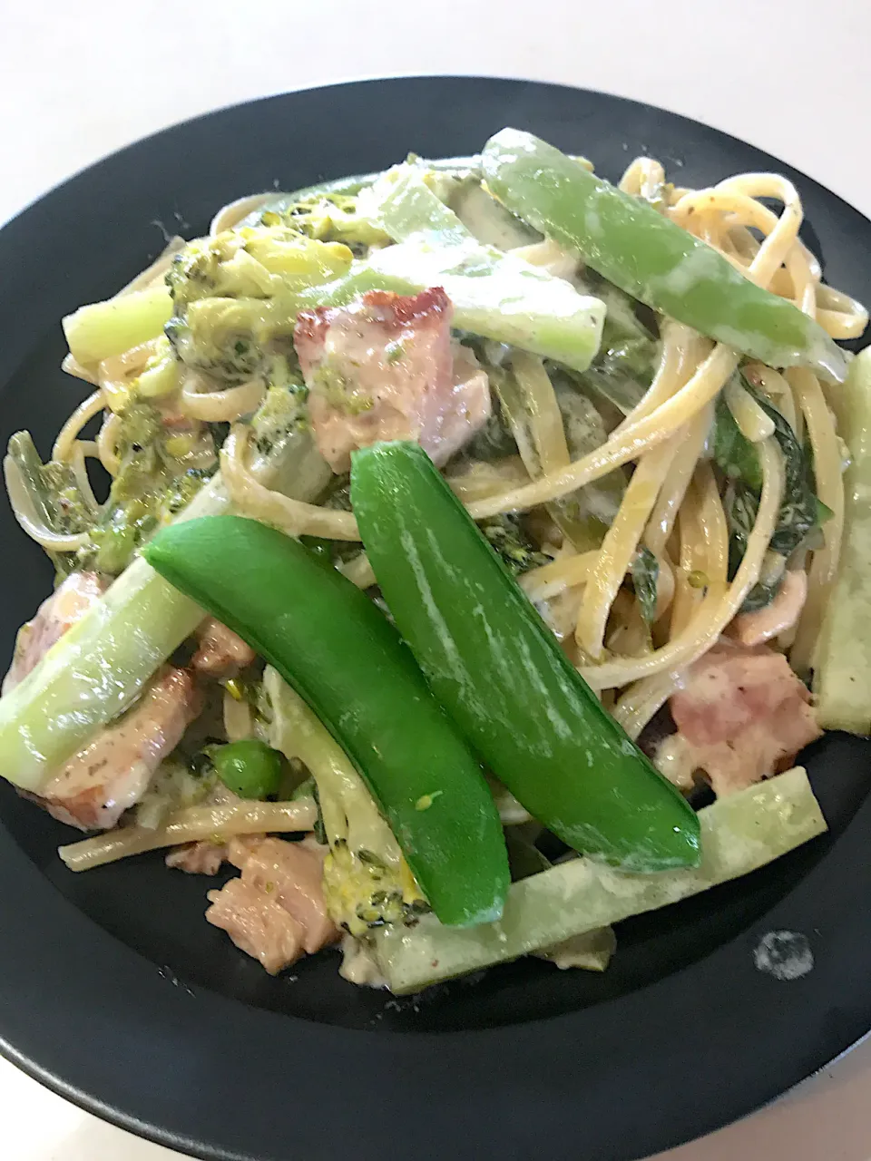 ブロッコリー🥦菜の花とスナップエンドウのレモンクリーム🍋パスタ😋パルメザンチーズもたっぷり🥰|ノムリエさん