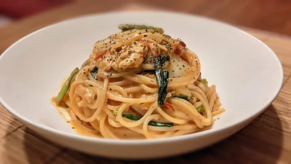 鶏肉と小松菜と白菜のﾄﾏﾄﾊﾟｽﾀ〜🍝
の晩ごはん✨|kaz(*･ω･)さん