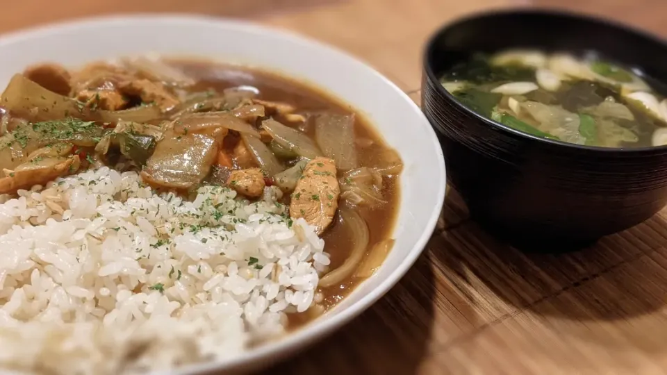 カレーライス〜🍛
の晩ごはん✨|kaz(*･ω･)さん