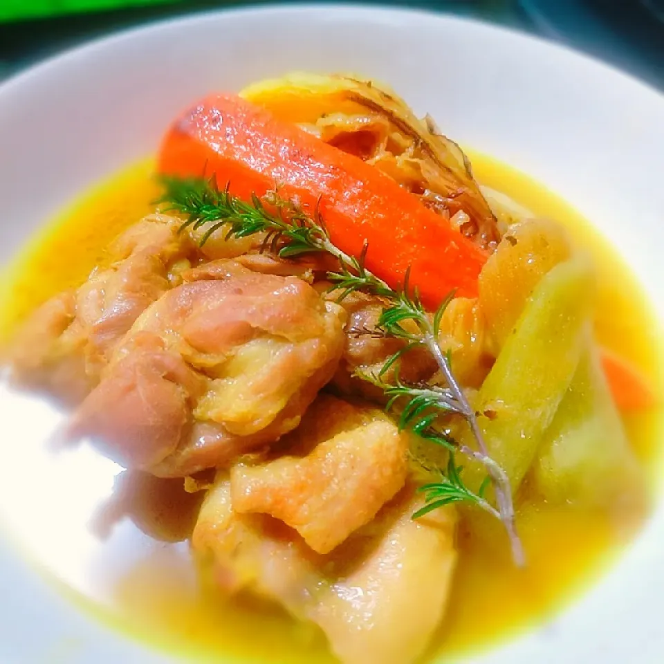 鶏もも肉と焼き野菜の
      スープカレー風～♪♪|砂糖味屋キッチンさん