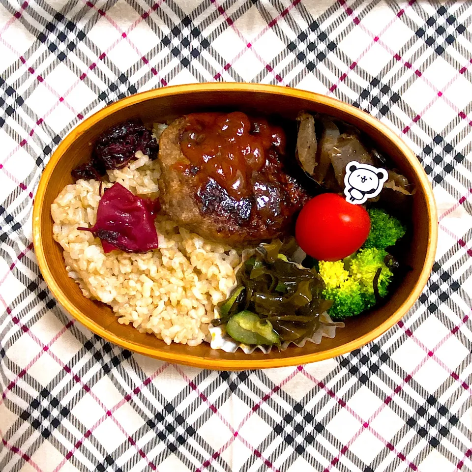 2021/04/05
ハンバーグ
ブロッコリー🥦の塩昆布和え
こんにゃくのおかか煮
わかめときゅうり🥒の酢の物
ミニトマト🍅|aichanさん