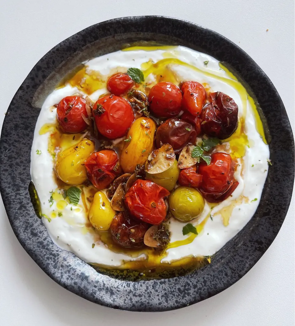 Snapdishの料理写真:Charred heirloom tomatoes, cold yoghurt|12Dragonさん