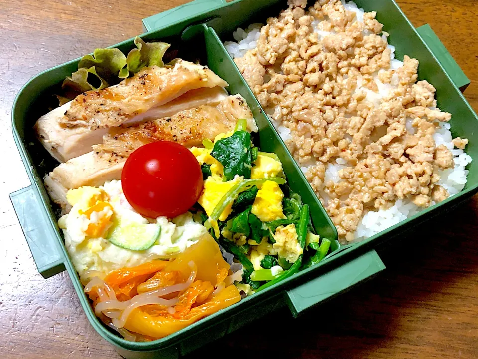 Snapdishの料理写真:息子弁♪自家製サラダチキン弁当|ひだまり農園さん