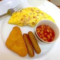 Egg,sausage,beans,potato crocche|Kraffaeleさん