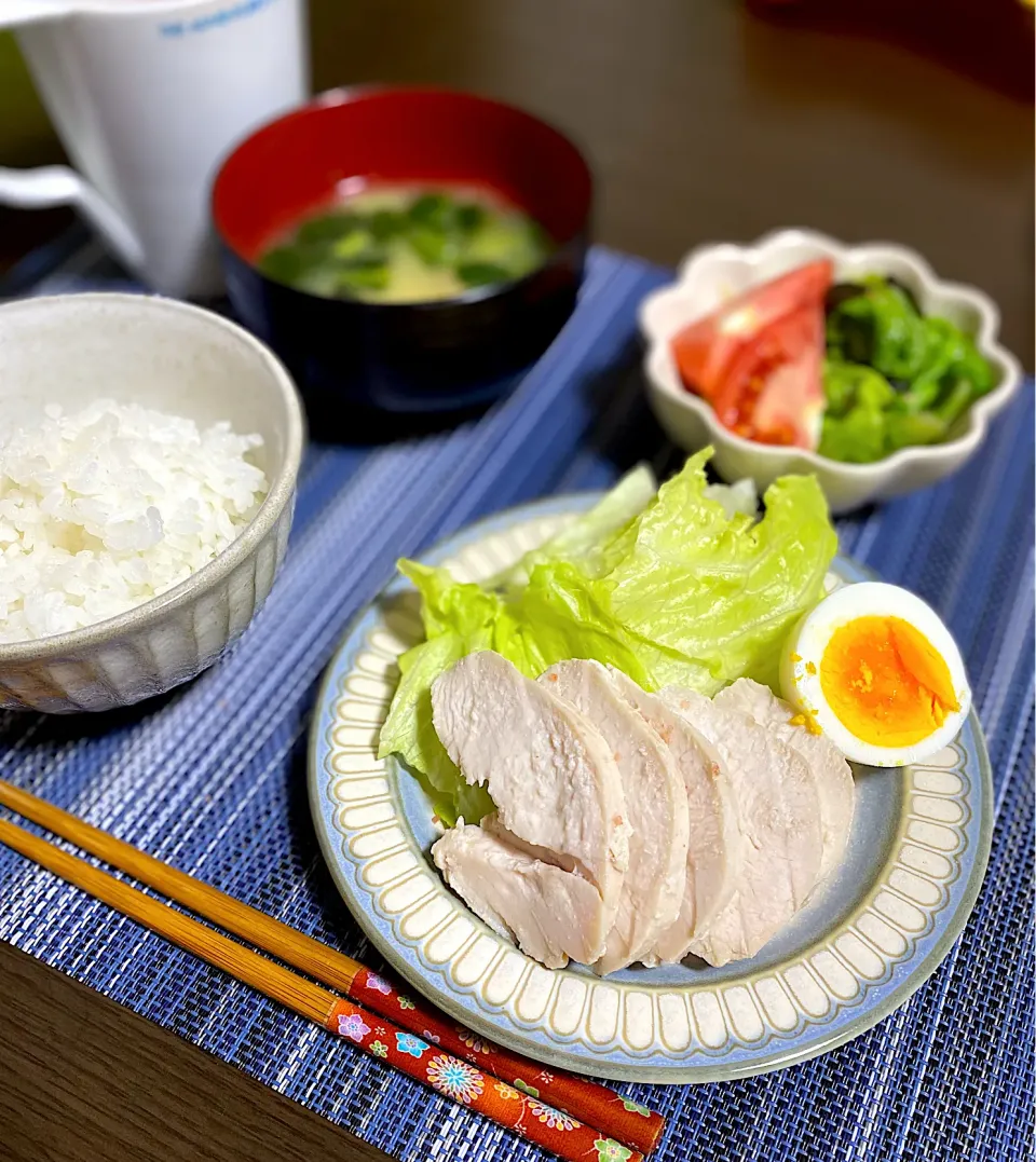 Snapdishの料理写真:鶏ハム　春キャベツのチョレギ風　かぼちゃの味噌汁|ちぐあささん