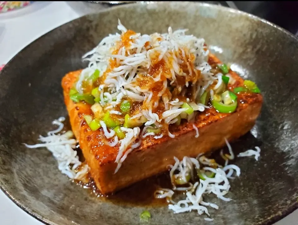 ぶっかけしらすのガリガリ焼き厚揚げ😄|カート君さん