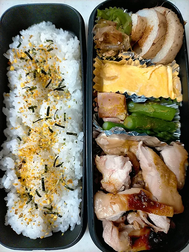 焼き鳥弁当
★アスパラベーコン
★チーズ入り卵焼き
★ピーマンおかか和え|芽亜里さん