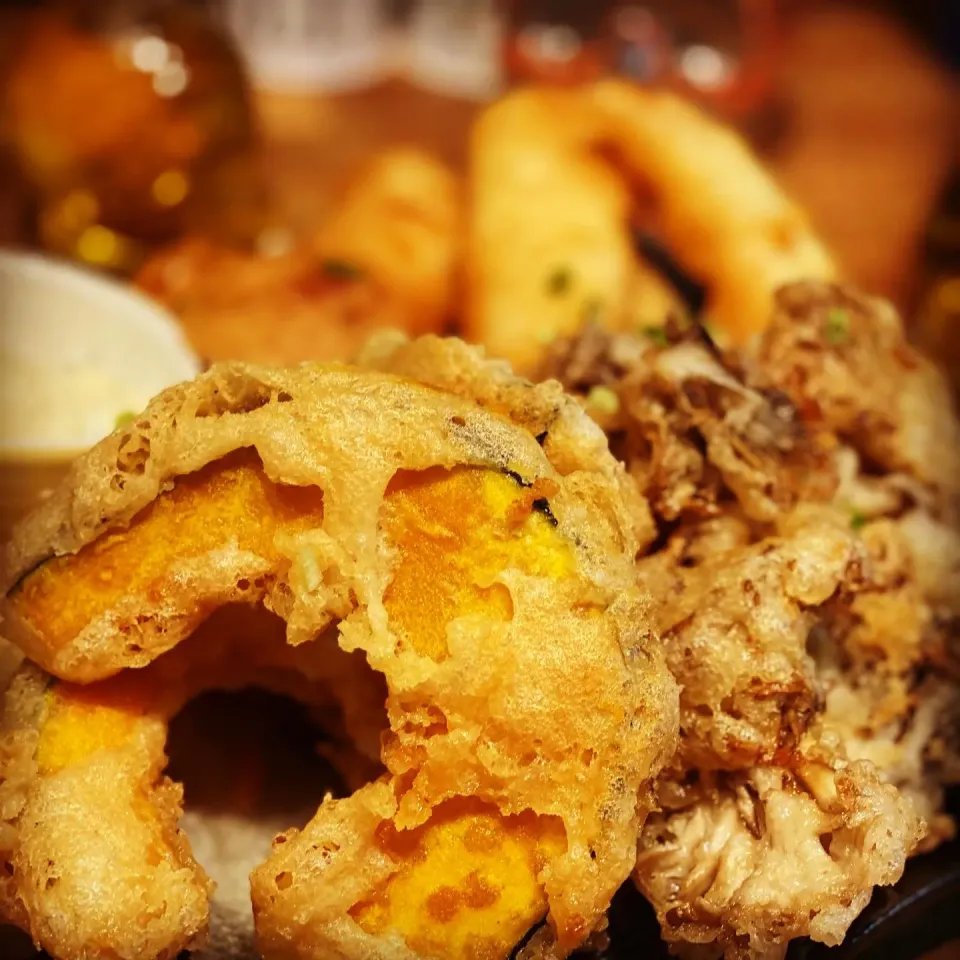 Today Made Tempura Chicken Goujons , Pumpkin , & Mushrooms for everyone for lunch 
#chicken #pumpkin #mushrooms #lunch|Emanuel Hayashiさん